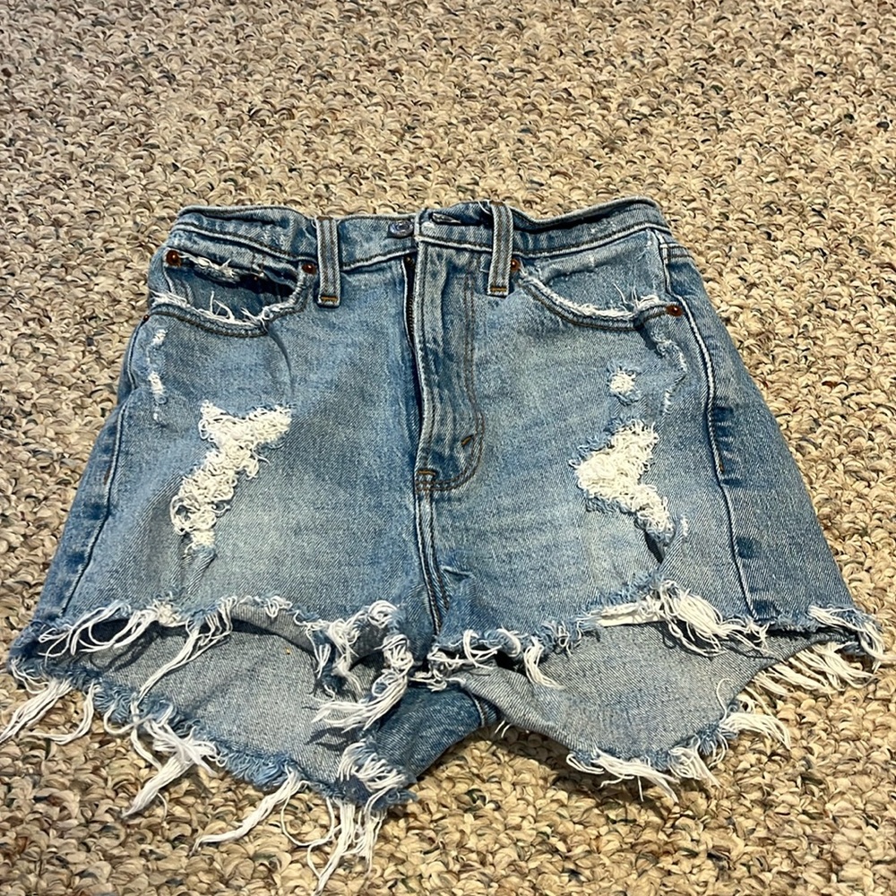Abercrombie & Fitch High Rise Mom Short - 24/00